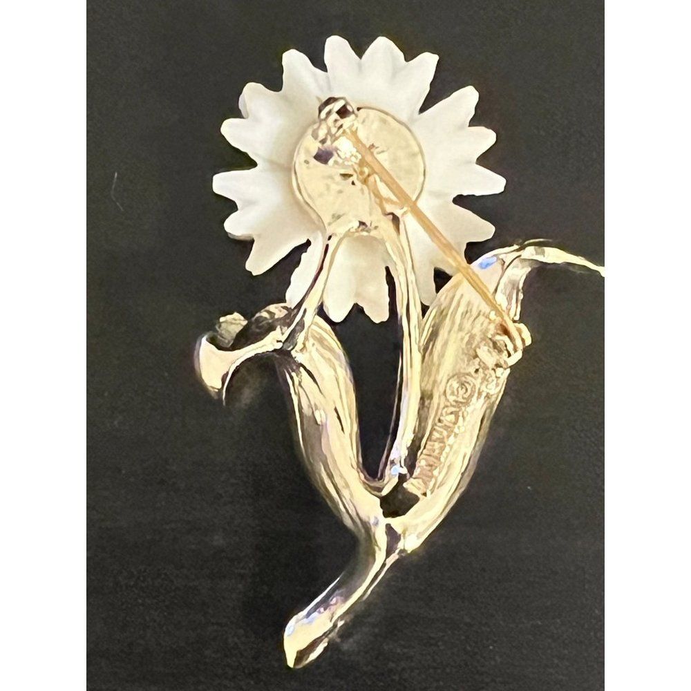 VTG Daisy Brooch signed Sarah Coventry - Picture 2 of 3
